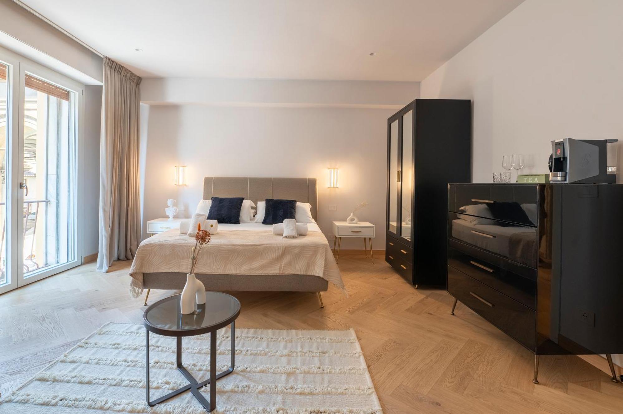 The Old Palace- Luxury Suites Signoria Florenţa Exterior foto