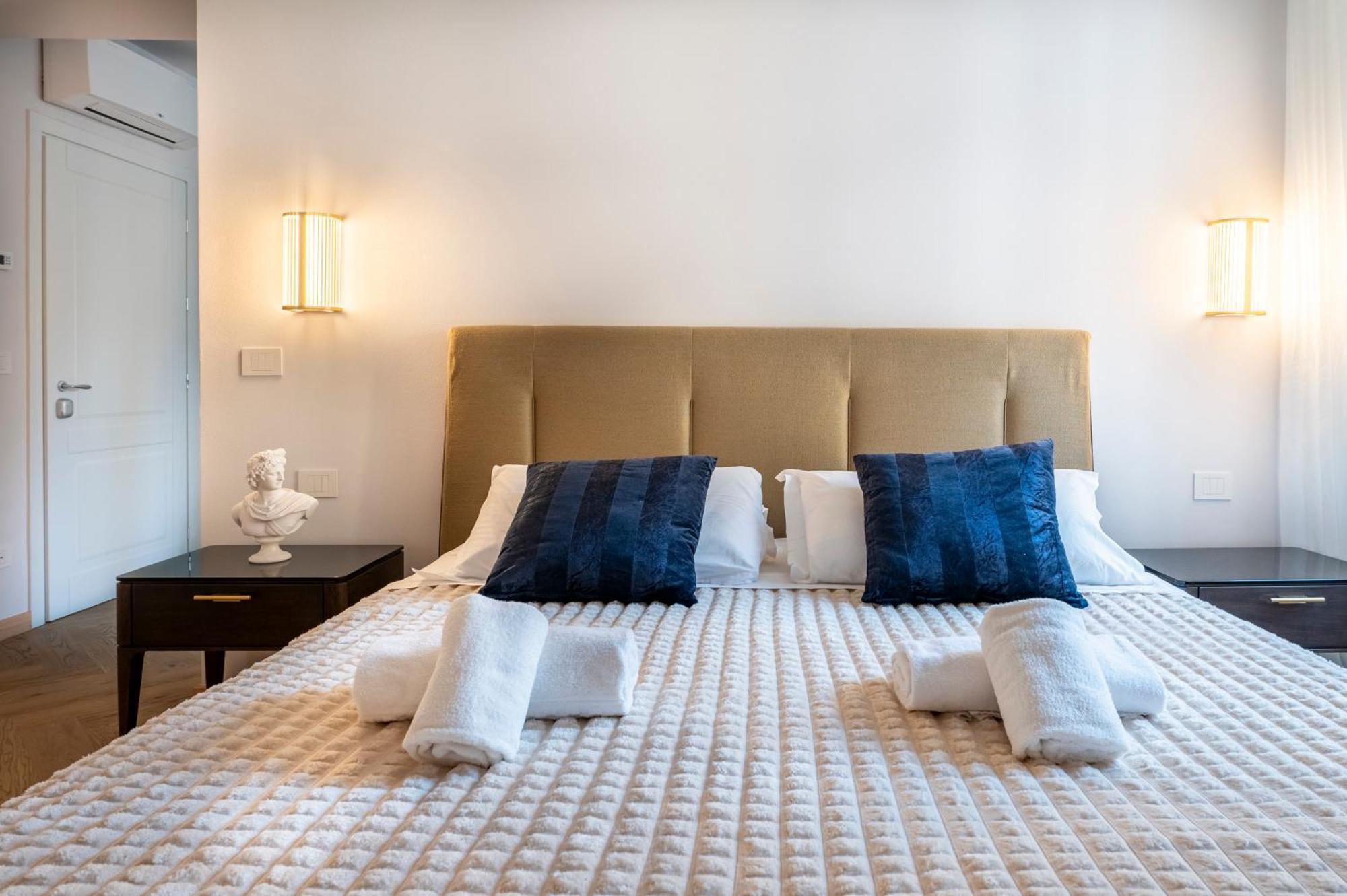 The Old Palace- Luxury Suites Signoria Florenţa Exterior foto