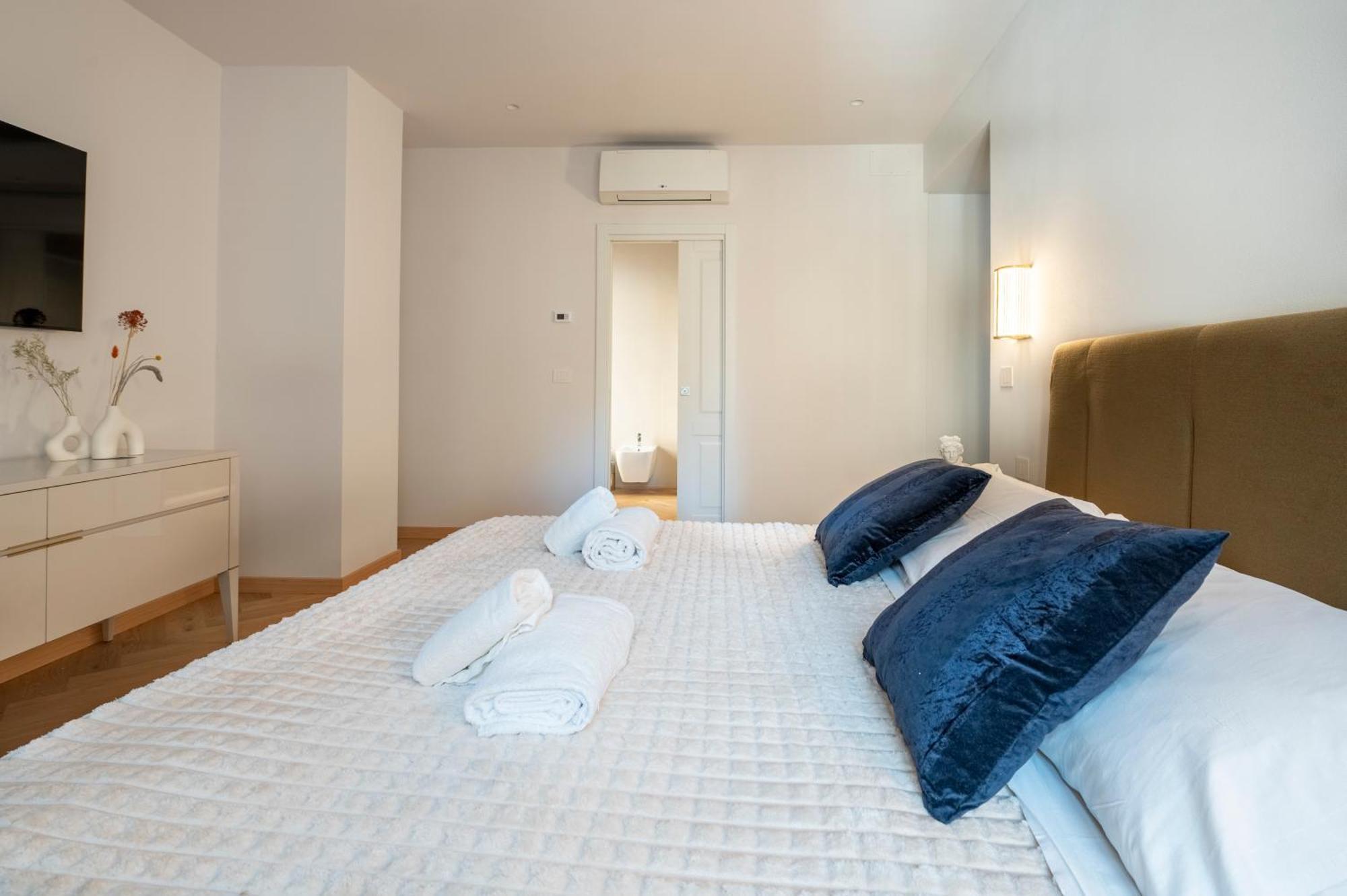 The Old Palace- Luxury Suites Signoria Florenţa Exterior foto